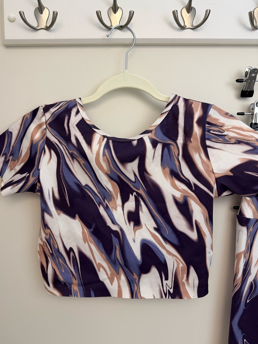 Zara Multicolor Marble Print 2-Piece Activewear Set - Crop Top & Matching Leggin
